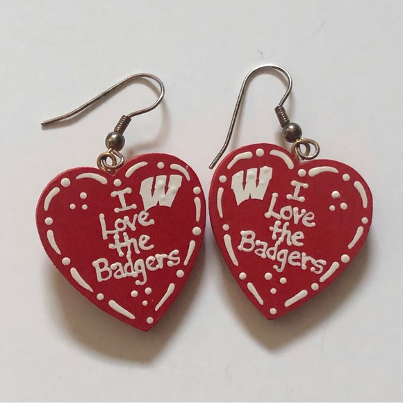 Vintage Wisconsin Badgers fan heart dangle earrings handmade UW - Picture 6 of 7